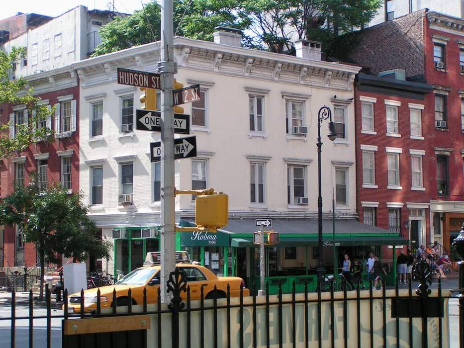 http://www.cyburbia.org/gallery/data/6514/jane_jacobs_neighborhood_00.jpg